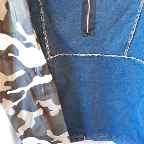 Oversized Knit Sweatshirt Kaktus Size L Blue Body Camo Sleeves & Hood Soft - Picture 3 of 5